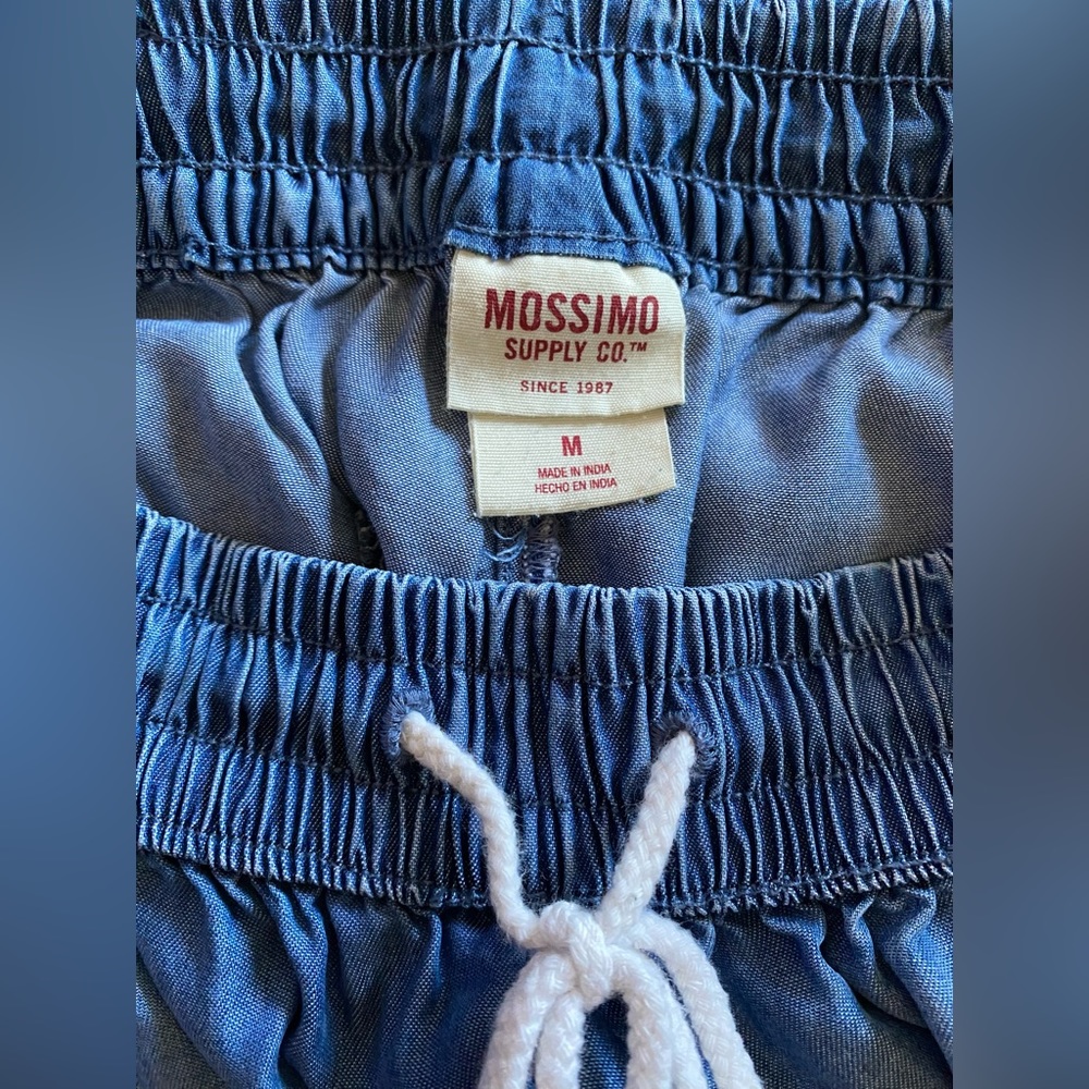 Mossimo Shorts - Picture 3 of 3
